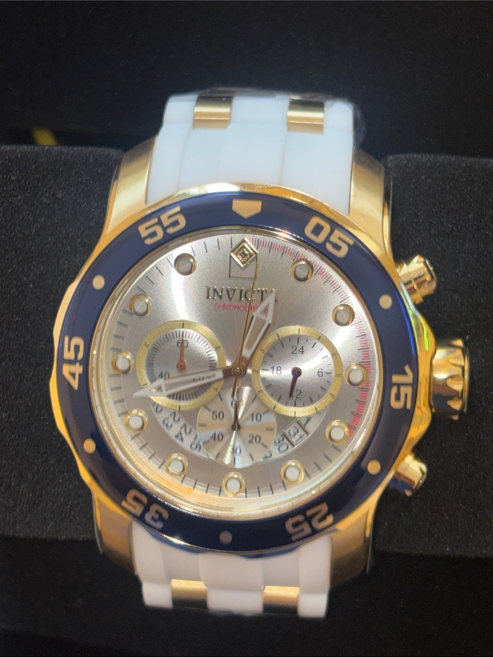 Last sale price Rare Invicta Pro Diver SCUBA
Men's Watch - 48mm, Gold, White - Picture 2 of 16